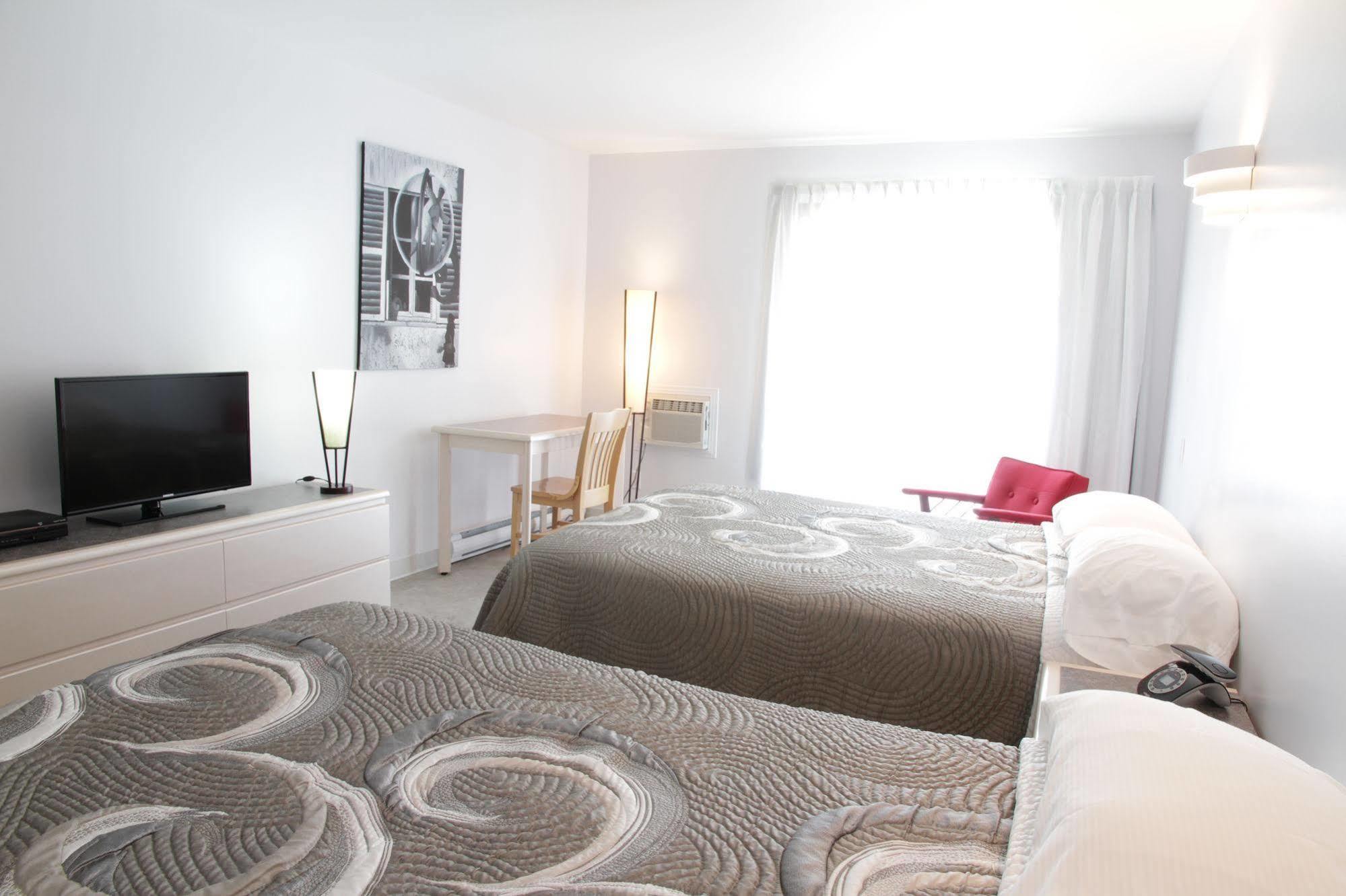 לה פוקטייר Motel Le Martinet מראה חיצוני תמונה