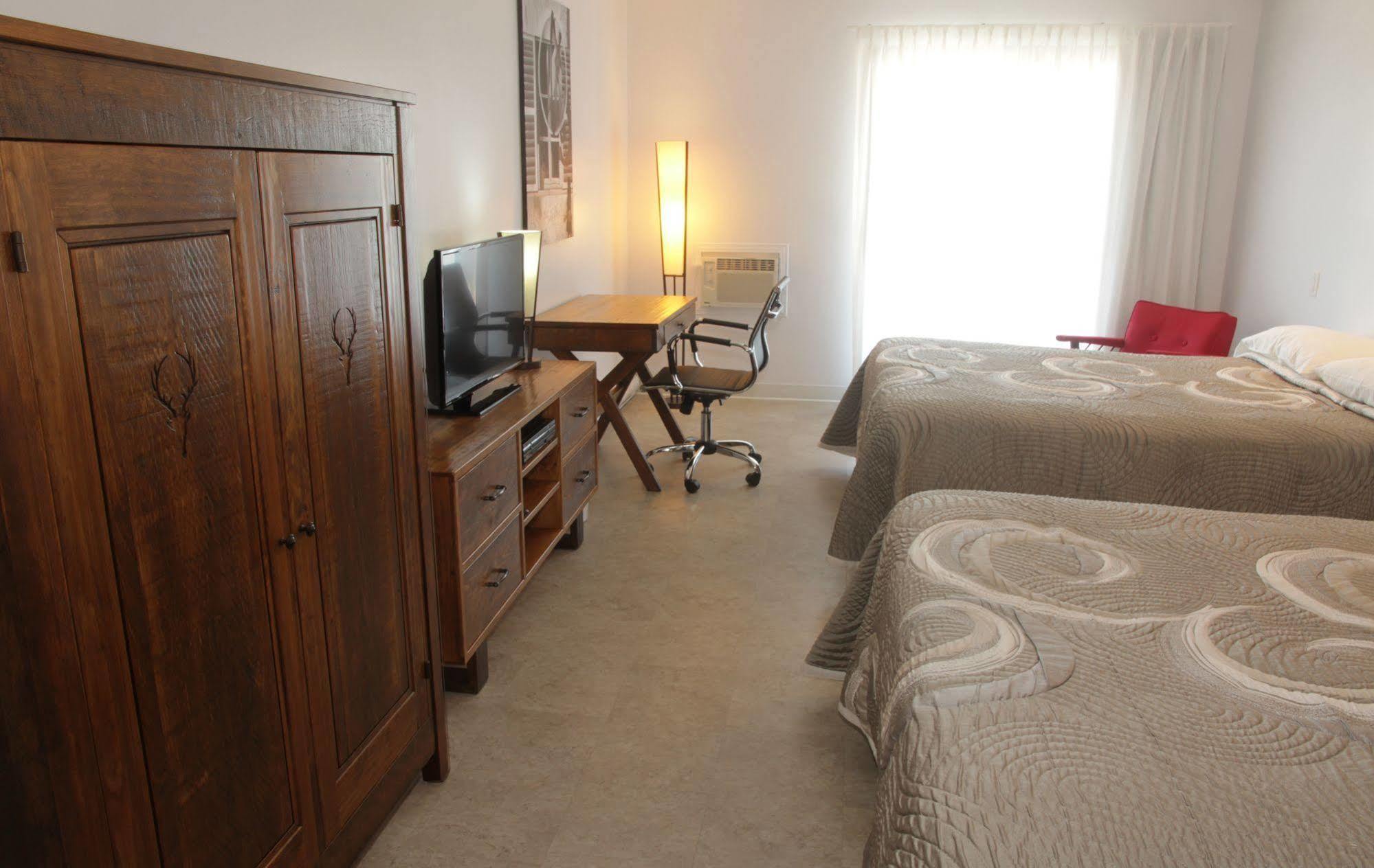 לה פוקטייר Motel Le Martinet מראה חיצוני תמונה